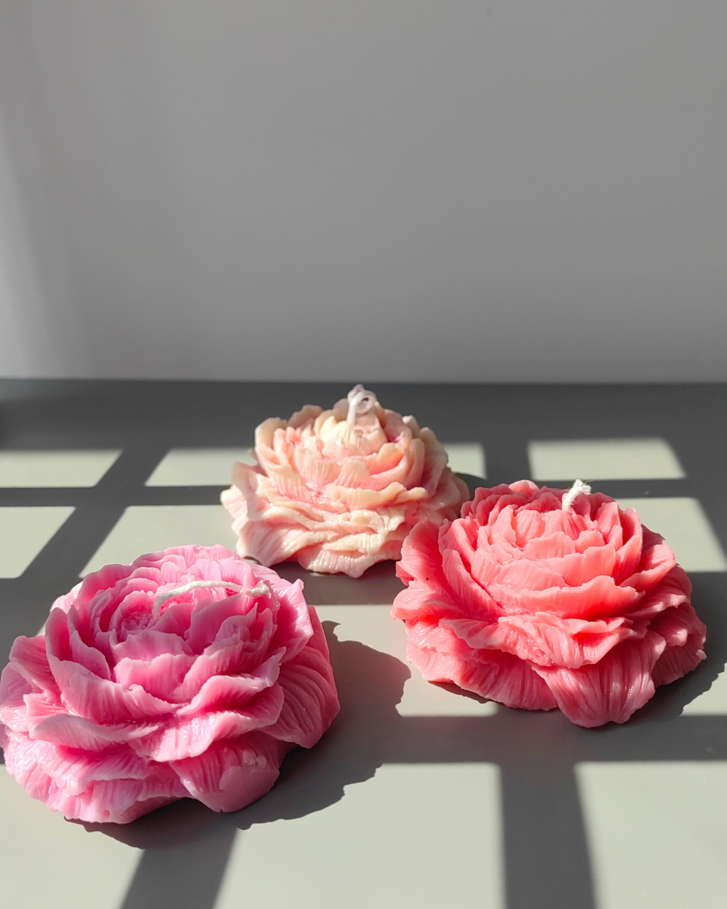 Peony Wild Candle (Medium)